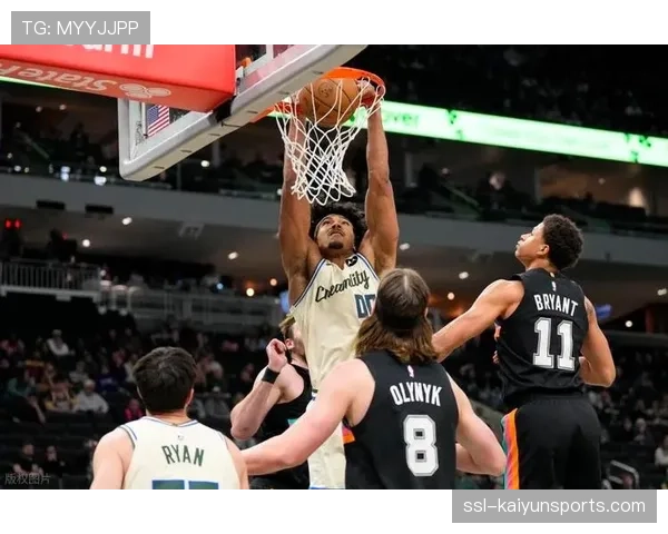 雄鹿残阵主场惨败马刺 正式宣告无缘本赛季季后赛争夺 雄鹿残阵主场惨败马刺 正式宣告无缘本赛季季后赛争夺